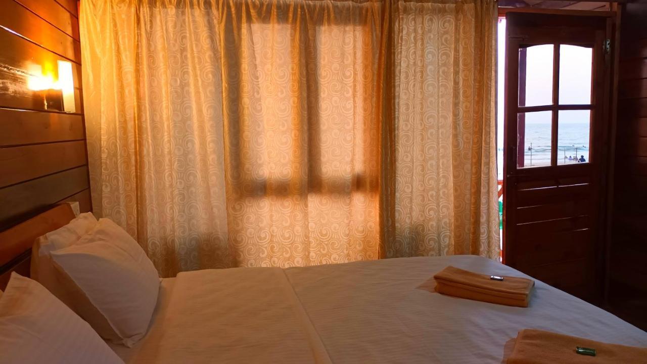 Oasis Beach Resort Agonda Buitenkant foto